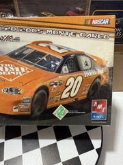 TONY STEWART #20 HOME DEPOT ERTL 1/25 MODEL KIT SKILL LEVEL 2 New SEALED Box
