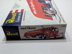 ✨VINTAGE✨ Revell 1:48 1956 Fruehauf Mobilgas White Gas Truck – BOX + PARTS ONLY