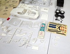 Vintage Original 1972 AMT Y732 “The All New Corvette” 1/25 Scale Customizing Kit