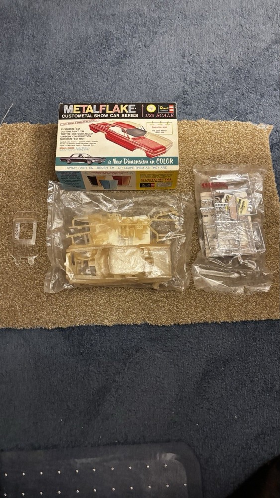 REVELL 1/25 62 DODGE DART 440 METALFLAKE MODEL UNBUILT SEALED INSIDE H-1262:198