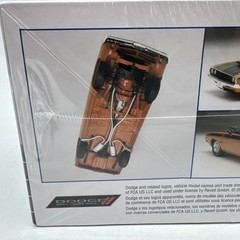 Revell 1970 Dodge Challenger T/A 2 ‘n 1 1/24 Scale Plastic Model Car Kit 85-2596