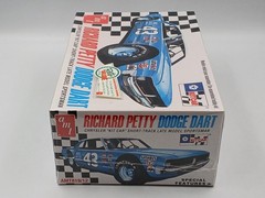 AMT RICHARD PETTY DODGE DART 1/25 Collectables 17+