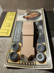 PINECAR*DELUXE CAR KIT*P374 BANDIT COUPE*WOODEN CAR DERBY*SP*NOS*SAI