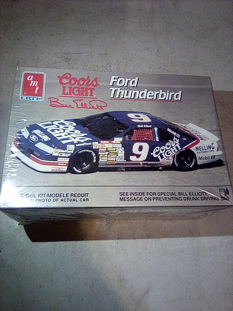 A9D SEALED AMT/Ertl Bill Elliott Coors Light Ford Thunderbird Model Kit #6740