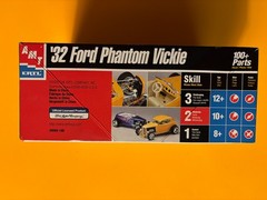 1932 FORD PHANTOM VICKIE HOT ROD MODEL KIT AMT ERTL 1/25 SCALE NEW COOL LOOK!!