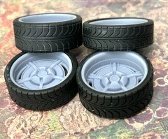 1/24 Scale: 24-Inch “Raceline C10” Wheels And Tires; Resin;1/25