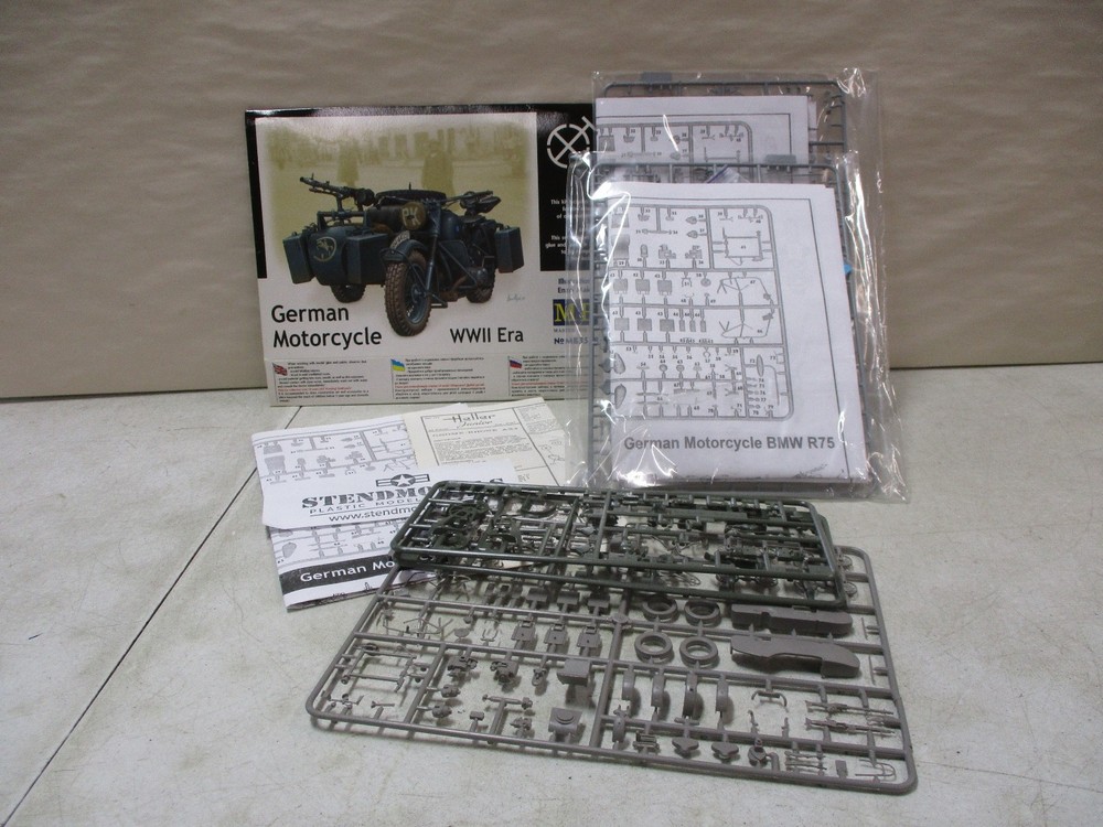 Master Box WW2 German Motorcycle Model Kit