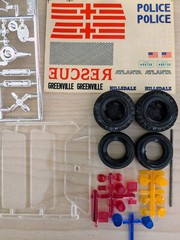 SUPER RARE! **ORIGINAL-ISSUE VINTAGE AMT CHEVY POLICE VAN KIT **SEALED BAG *NIB!