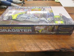 Polar-Lights Carl Casper Undertaker Dragster – New in Box