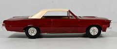 PONTIAC GTO 1965 Built Up Red and White Vintage Assembled Model Car 1:25 Scale