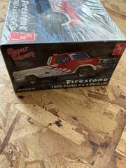 AMT Round 2 1978 Ford 4×4 Truck Firestone Super Stones 1/25 Model Kit AMT858M/03