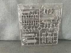 Dragon Sturmhaubitze 42 Ausf G Zimmerit 1/35 6454 Complete WWII 10.5cm Mode