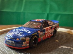 1/24 Dale Jarrett #88 Ford Credit Quality Care Ford Taurus NASCAR