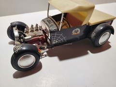 Monogram Black Widow 1960 Ford Model T 1:24 Scale Plastic Model Kit Built Car