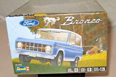 SEALED FORD BRONCO 1960s REVELL MODEL #85-4320