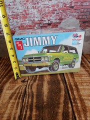 AMT 1/25 Scale AMT1219 1972 GMC Jimmy Model Kit skill 2 new Factory sealed