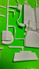 AMT 1988 Ford Mustang GT 1/25 Frame Axle Rear 5.0 302 Engine Chrome Race Parts