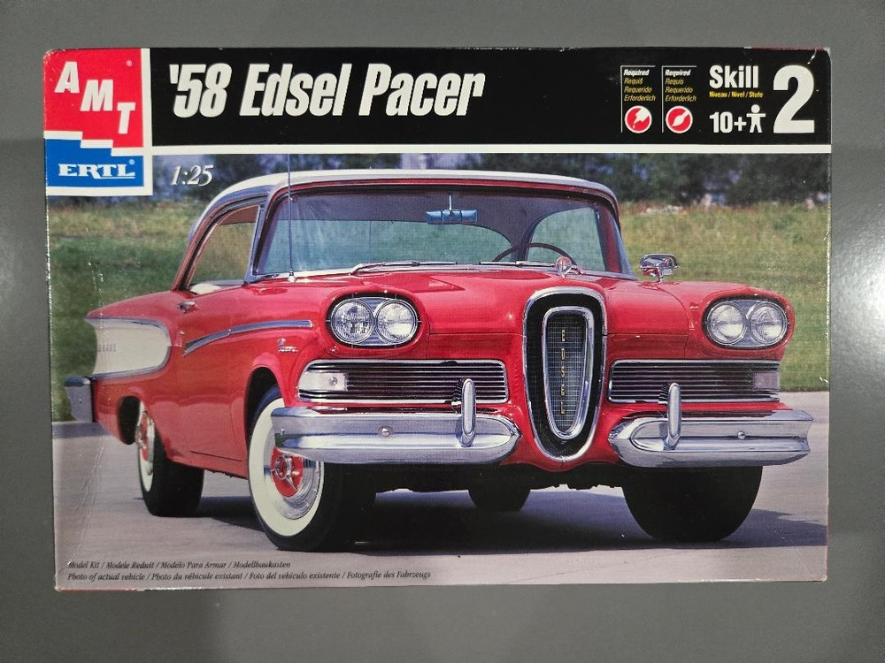 AMT Ertl 1958 Ford Edsel Pacer Plastic Kit Open Box
