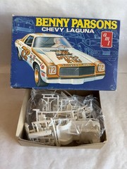 AMT Benny Parsons chevy laguna Model KIT read