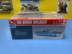 AMT ERTL ‘66 Buick Wildcat Buyer’s Choice #31222 Released in 2001 NEW