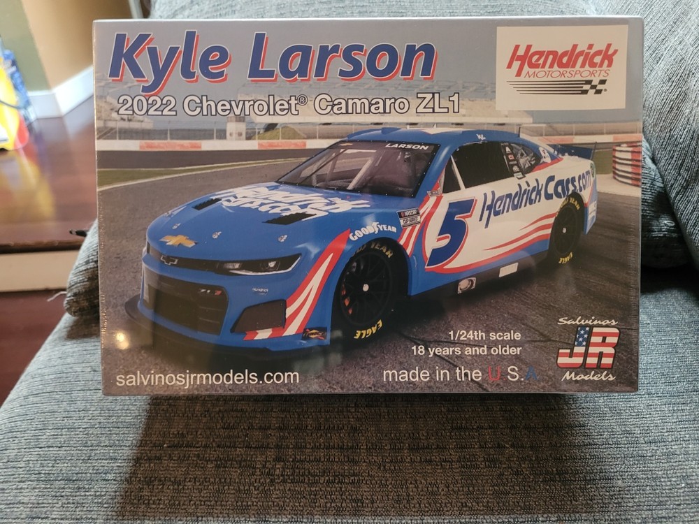 Salvinos JR Models “Hendrick” Kyle Larson 2024 Camaro ZL1 Nascar 1/24 Car Kit