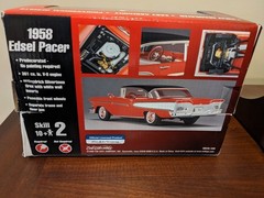 AMT 30245 1/25 Scale 1958 Ford Edsel Pacer Prepainted Plastic Model Kit