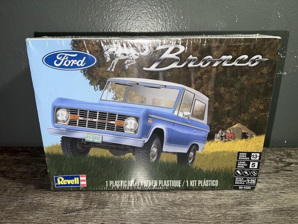 Revell Monogram Original Early Ford Bronco 1:25 Scale Plastic Model Kit 4×4 NEW