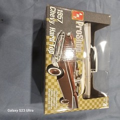 AMT PRO SHOP 1957 CHEVY HARD TOP PRE-PAINTED MODEL KIT 1/25 RARE NEW 2002