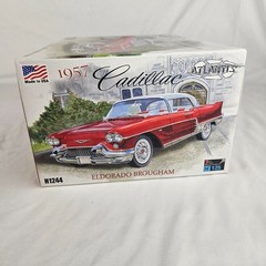 Atlantis 1957 Cadillac Eldorado Brougham 1/25 Scale Plastic Model Kit