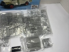 EMHAR 1:24 Bedford “OSB” 5-Ton Recovery Truck Factory Parts Sealed