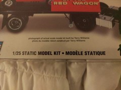 Lindberg 72170 Little Red Wagon Drag Racing Team model kit