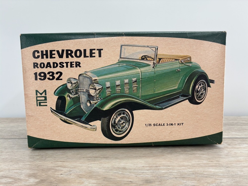 Vintage MPC Chevrolet Roadster 1932 1:25 Scale Budd Anderson Model Kit Open Box
