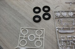 Monogram ’56 T-Bird Model Car Kit 1:24 Scale Pre-Owned Partially Assembled 1956