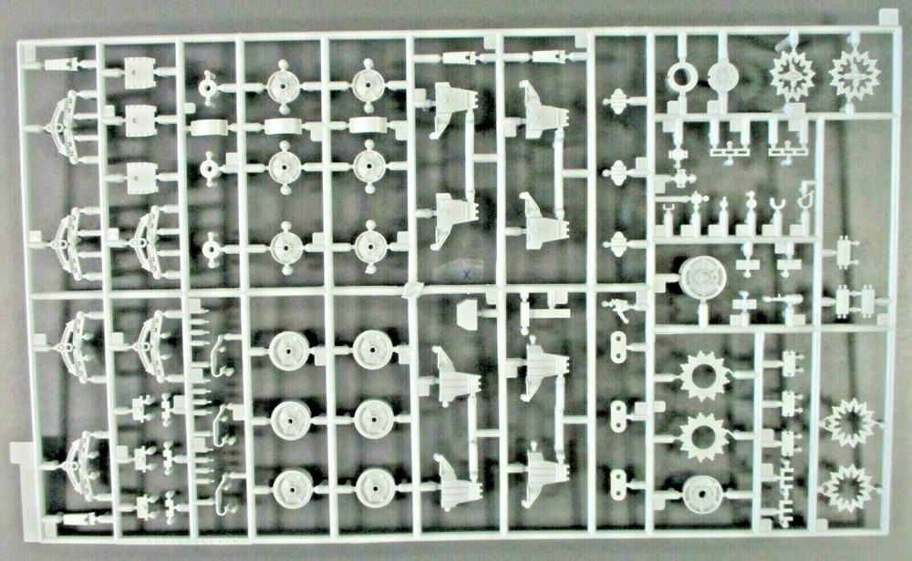 Dragon 1/35 Scale M4A4 with 60lb Rockets – Parts Tree V from Kit No. 6041