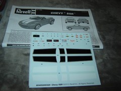 Revell 85-4052 Model Kit CHEVY SSR Box opened kit Factory Sealed 1/25 scale 2013