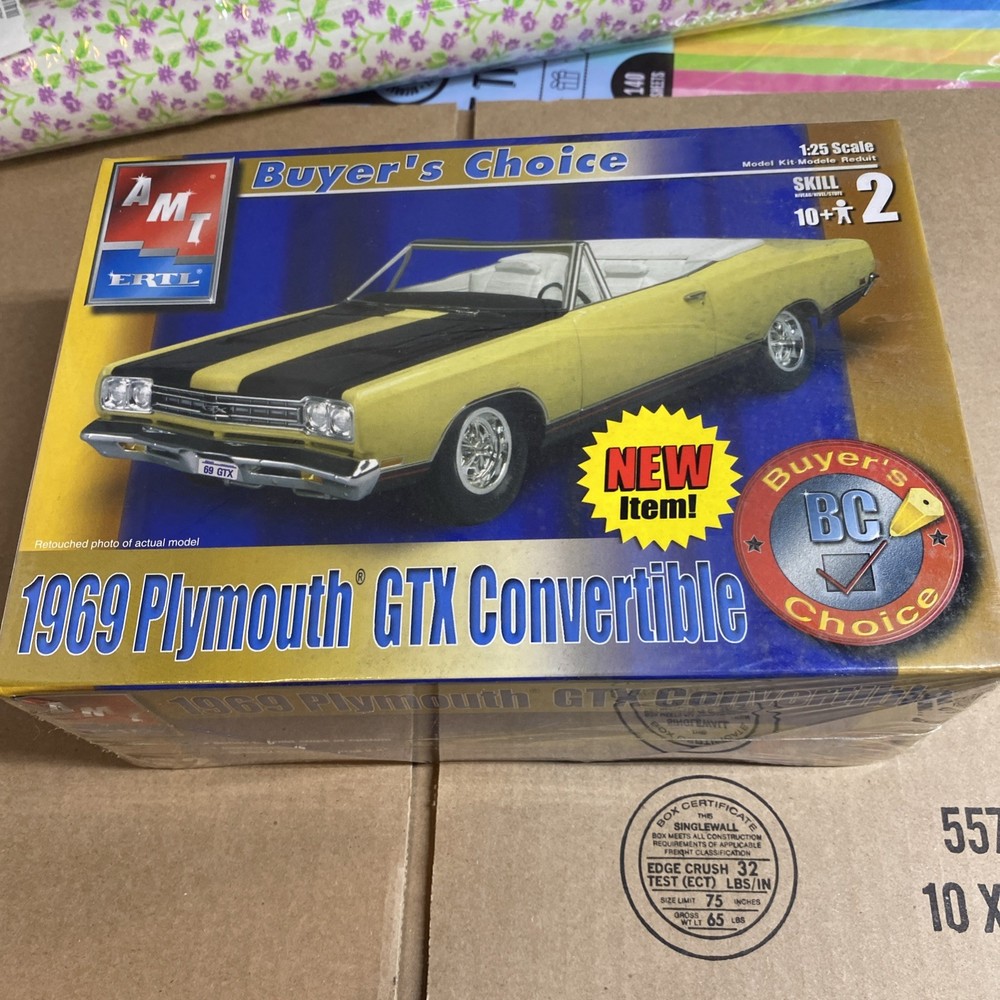 AMT 1969 Plymouth GTX Convertible Kit # 31231 Factory Sealed 1:25