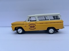 Revell 1966 Chevy Suburban 1:25 Scale (Built Model)