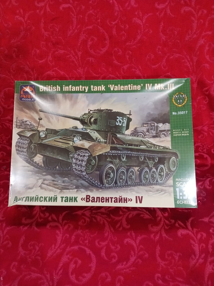 Sealed 1:35 WWII British Infantry Tank Valentine IV MkIII Ark Model kit 35017