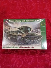 Sealed 1:35 WWII British Infantry Tank Valentine IV MkIII Ark Model kit 35017