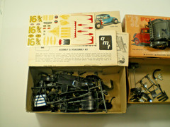 AMT TWO Ford ’32 ford V-8 the “deuce” competition coupes 3 in 1 customizing kits