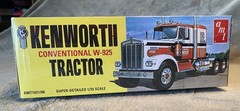 Sealed 1/25 Scale Kenworth Conventional W-925 Tractor Plastic Model Kit #AMT1021