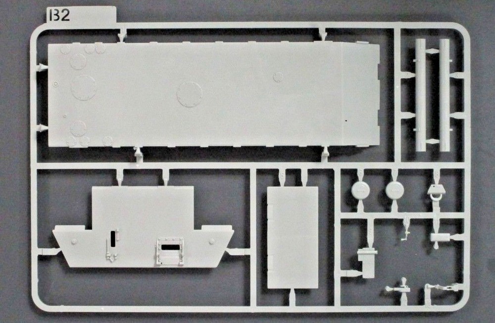 TAKOM 1/35 Scale Flakpanzer Panther 2 in 1 Parts Tree B2 from Kit No. 2105