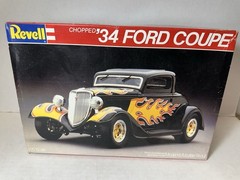 Revell 1934 Chopped Ford Coupe Hot Rod 1/25 Model Kit #7239 1982 UNBUILT