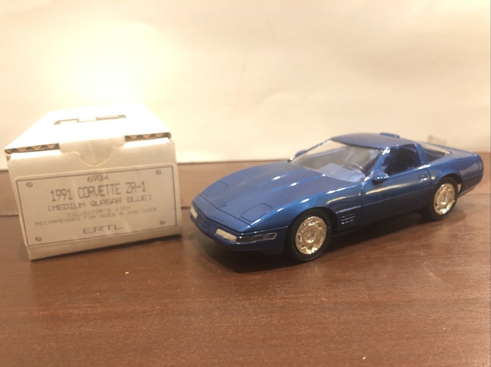 1991 Chevrolet Corvette ZR1 Dealer Promo Car QUASAR BLUE 1:25 AMT / ERTL