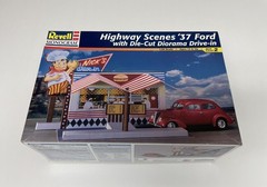 Revell Monogram 1/24 Highway Scenes ’37 Ford Sedan Custom w/ die-cut diorama set