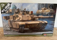 ACADEMY 13202 1/35 M1A1 Abrams “Iraq 2003″ Tank Model Kit