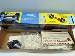 AMT 1:25 Watkins Reefer Fruehauf FB 40′ Refrigerator Van Sealed Inside Model Kit