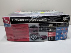 ✨VINTAGE✨ AMT ERTL Plymouth Prowler w/ Trailer Model Kit 1:25 Scale Skill 2