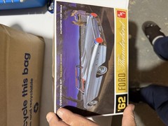 AMT FORD ’62 Thunderbird 2 in 1 “Customizing” model kit Sealed Box”