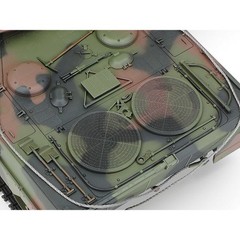 Tamiya 1/35 Leopard 2 A6 Tank Ukraine TAM25207 Plastic Models Armor/Military